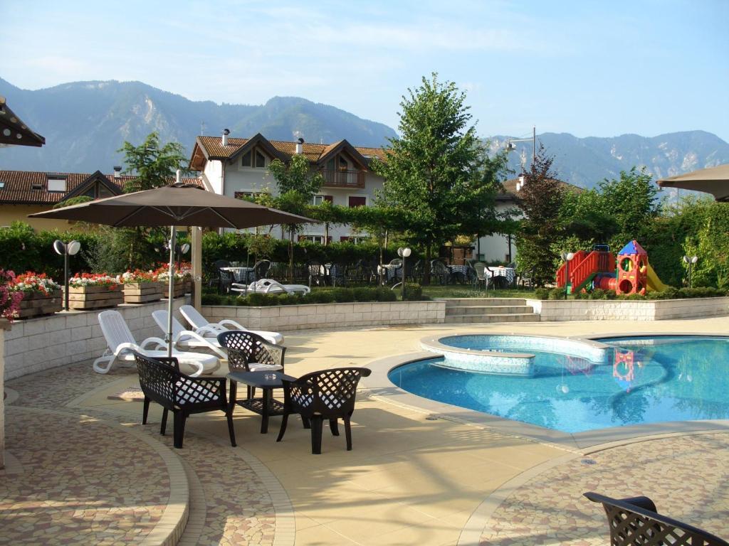 Hotel Bellaria Levico Terme Exterior foto