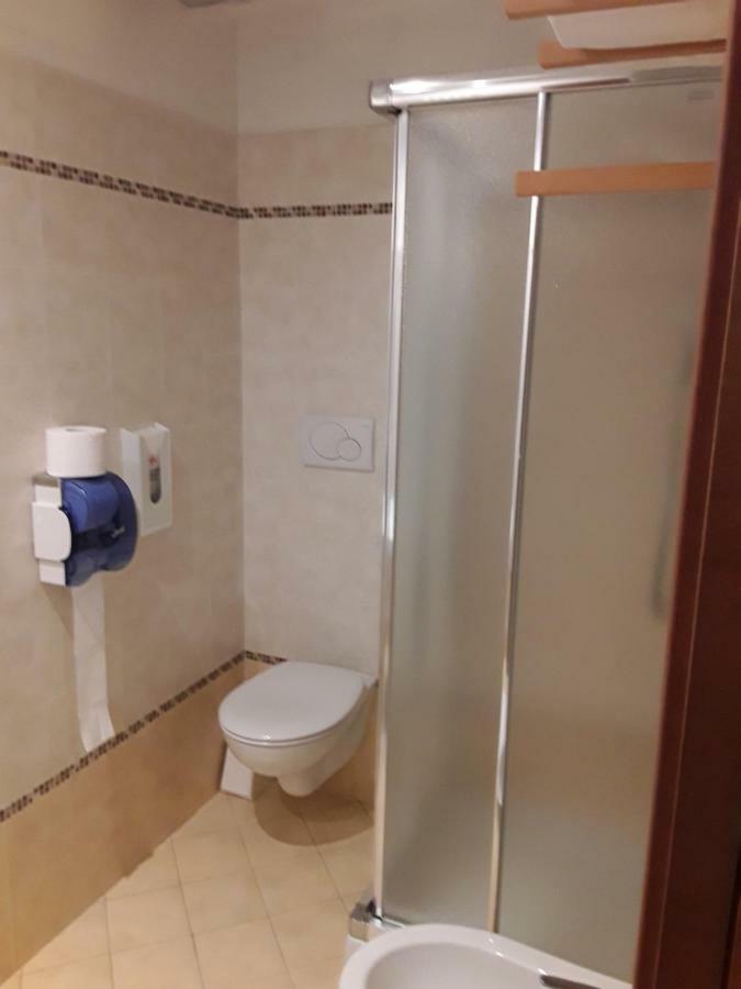 Hotel Bellaria Levico Terme Exterior foto