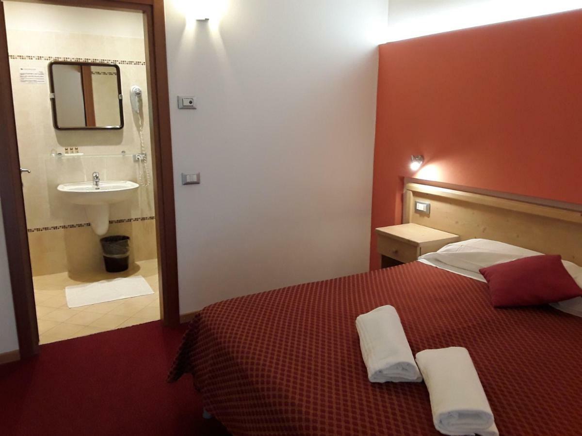 Hotel Bellaria Levico Terme Exterior foto